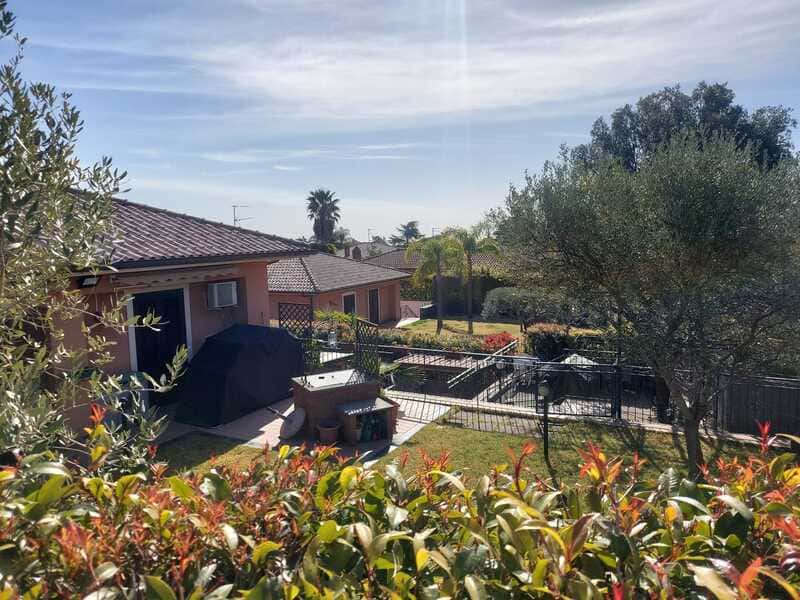 villa immersa nel verde costruita da smac costruzioni